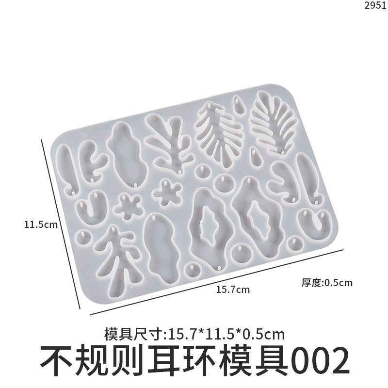 Versatile Resin Mold for Customized Pendants and Charms