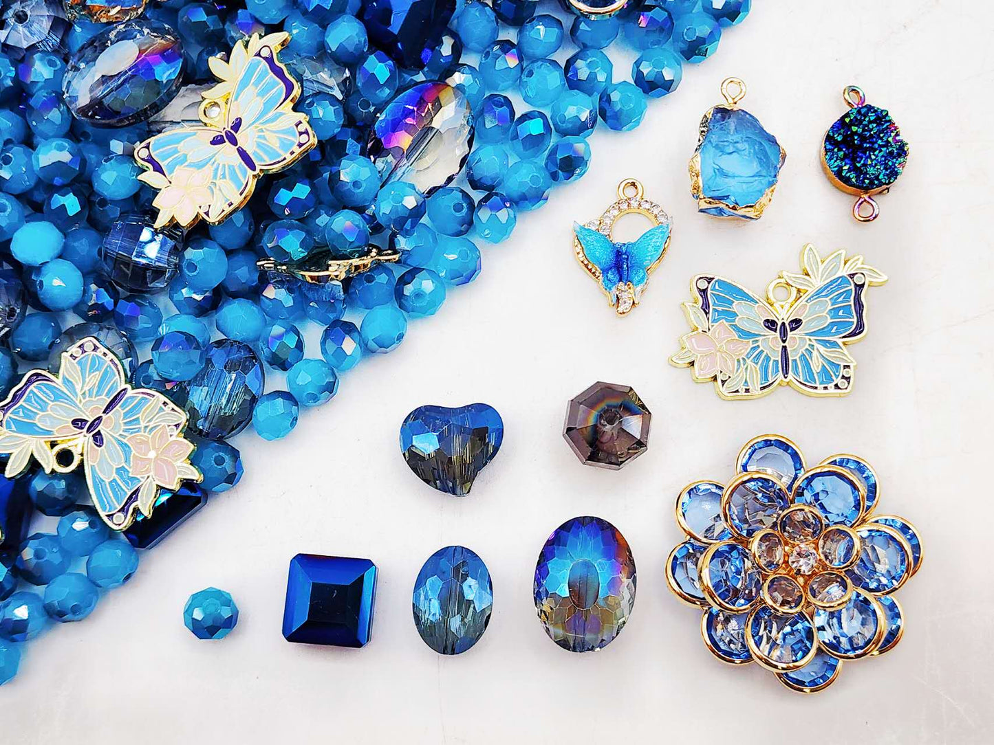 [Express] Giant Luxury: Blue Light