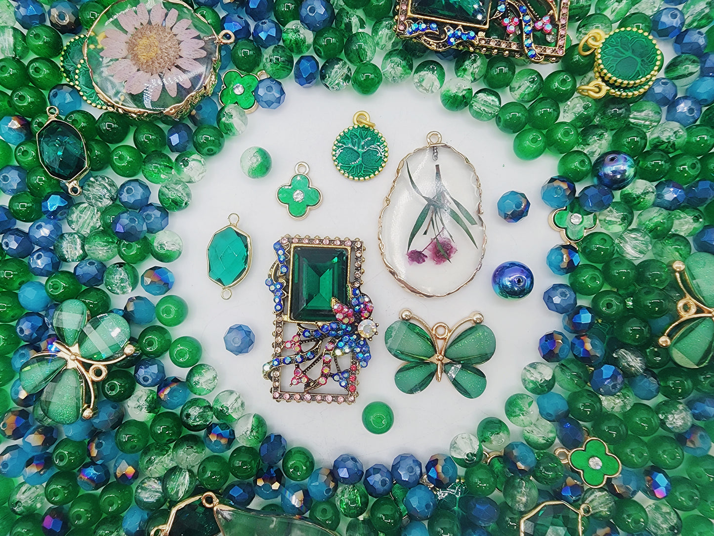 [Express] Giant Luxury: Formosa