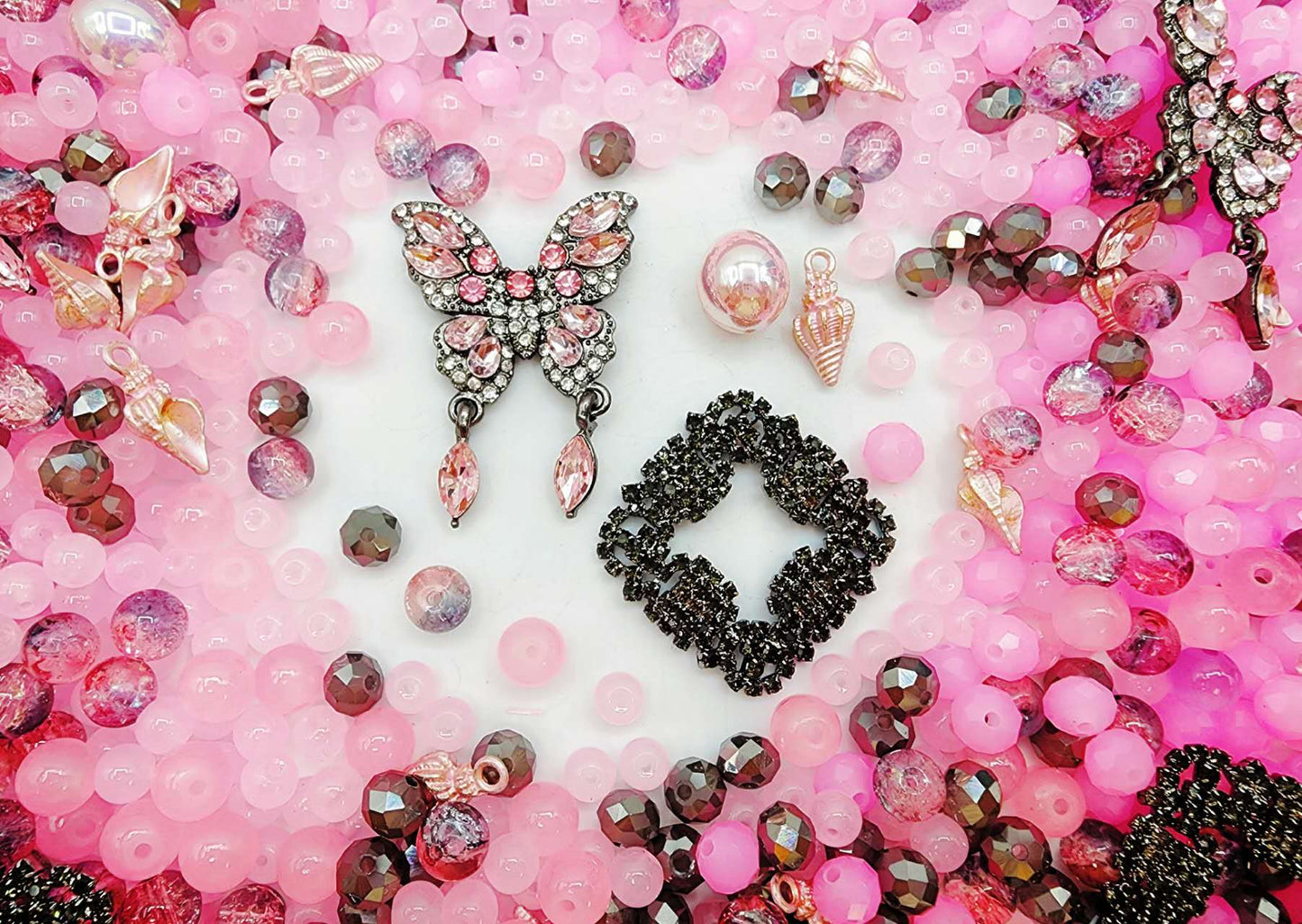 [Express] Giant Luxury: Pink Butterfly