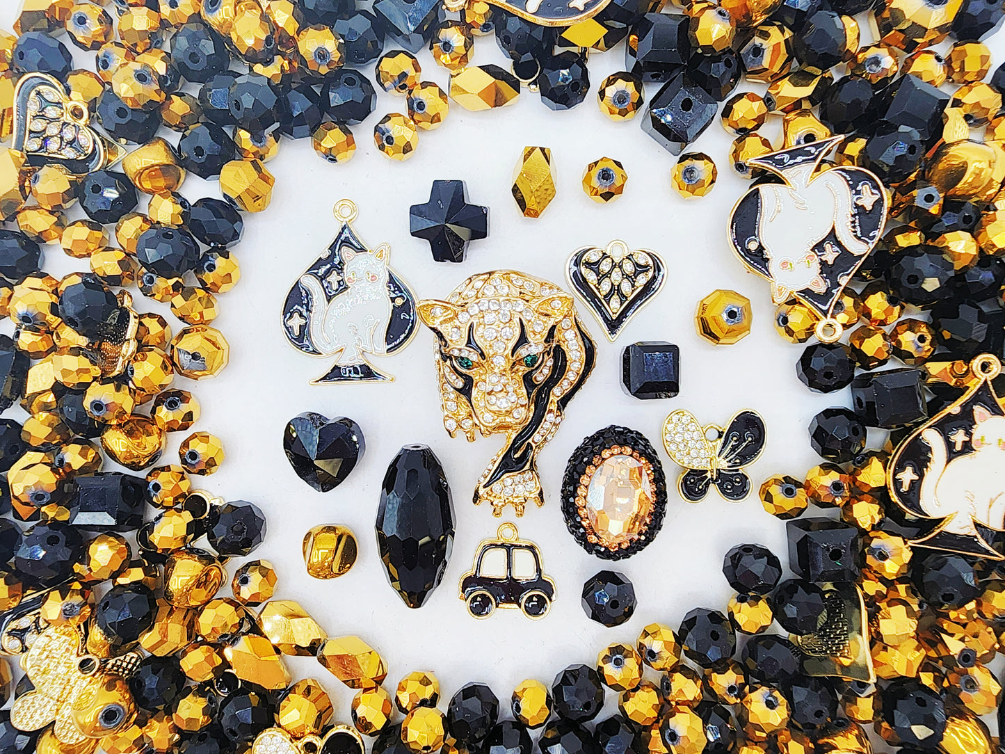 [Premium] Giant Luxury: Gold Tiger