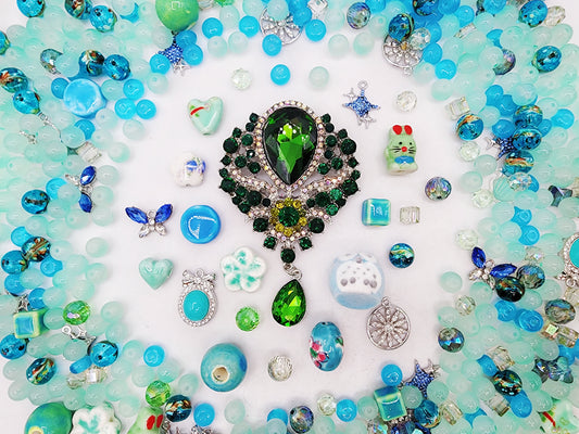 [Express] Giant Luxury: Emerald Tide