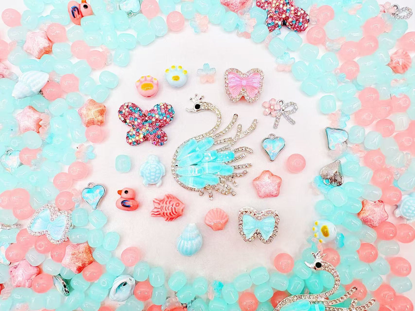 [Premium] Giant Luxury: Mountain Lake