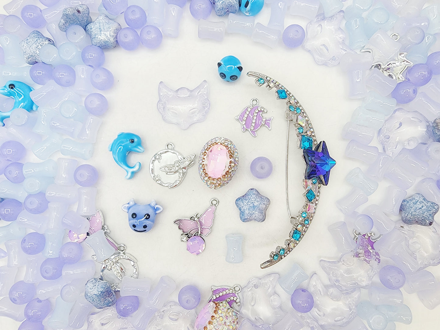 [Premium] Giant Luxury: Beyond the Moon