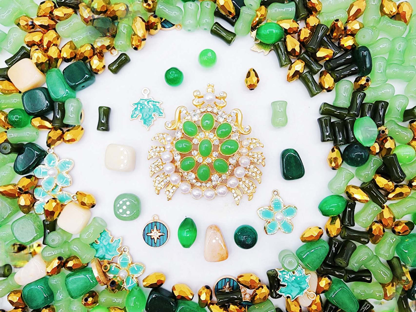 [Premium] Giant Luxury: Green Green