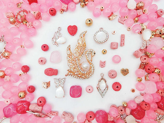 [Express] Giant Luxury: Bubblegum Swan