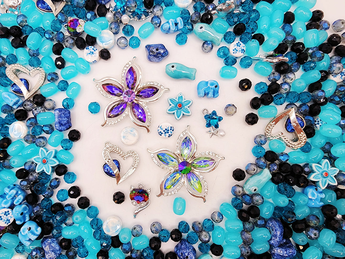 [Express] Giant Luxury: Aqua Blossom