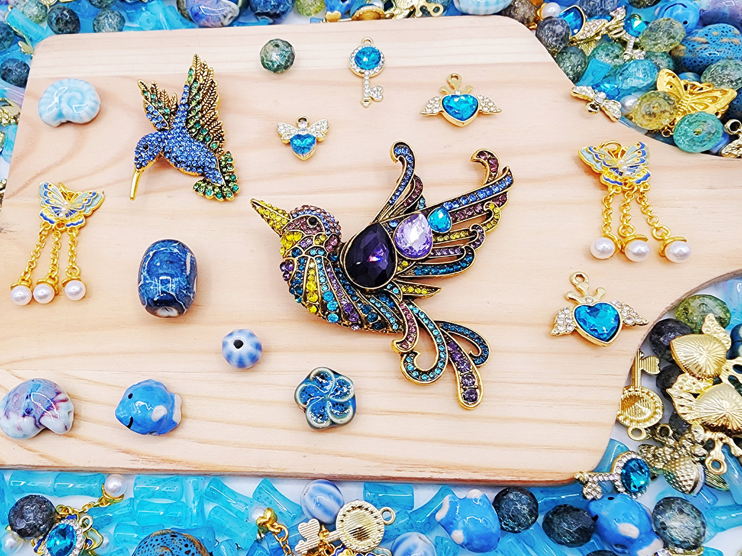 [Express] Giant Luxury: Jeweled Wings