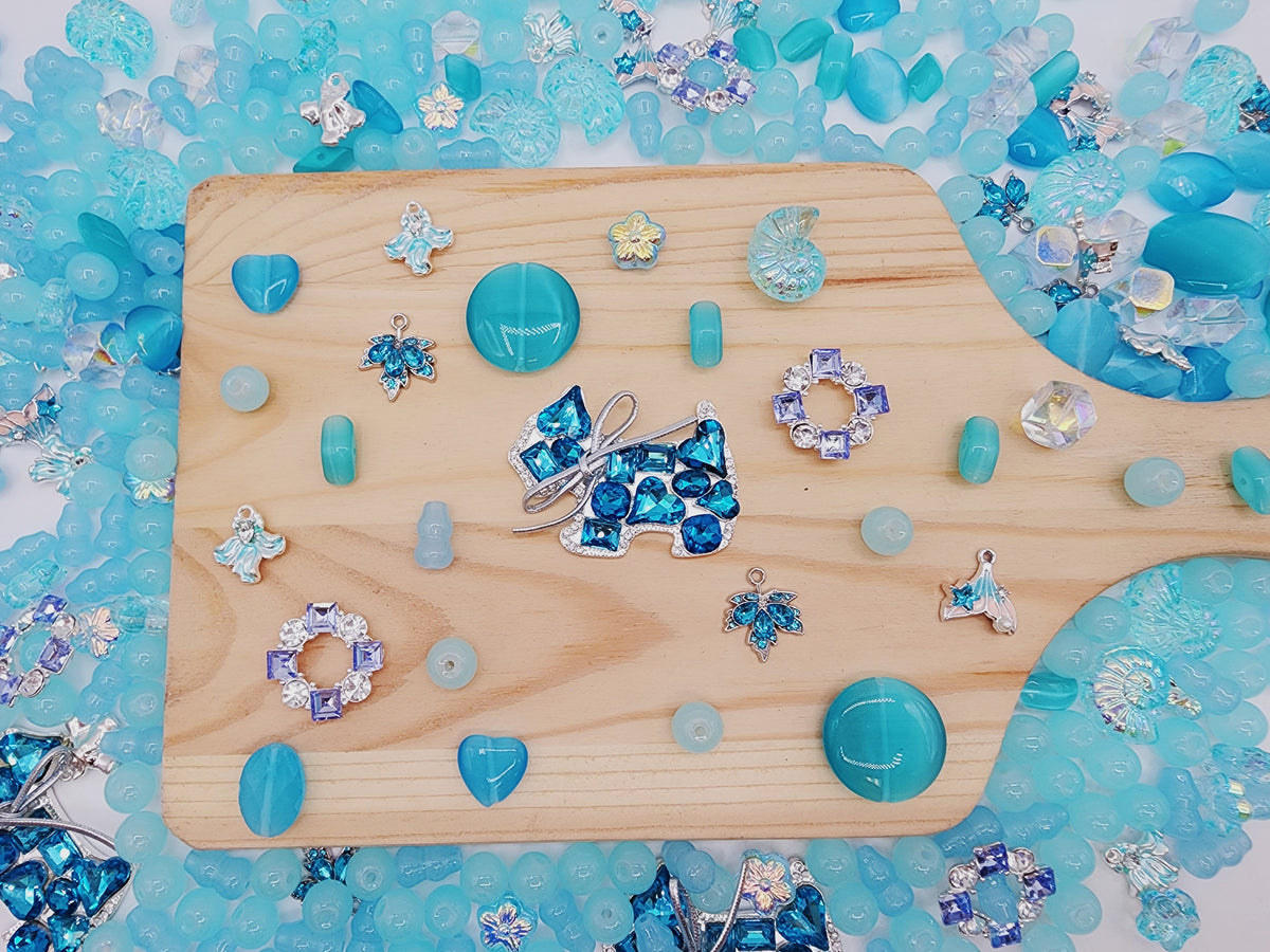 [Premium] Giant Luxury: Azure Reverie